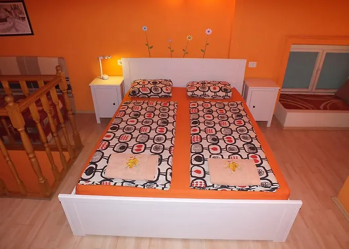 Duplex King Studio